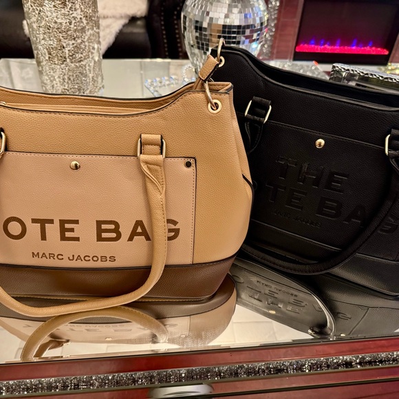 Marc Jacobs Handbags - Marc Jacobs Two-Tone Beige and Brown Tote